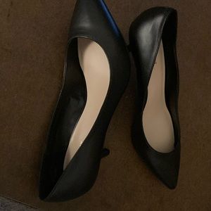 Black Kitten heel pumps